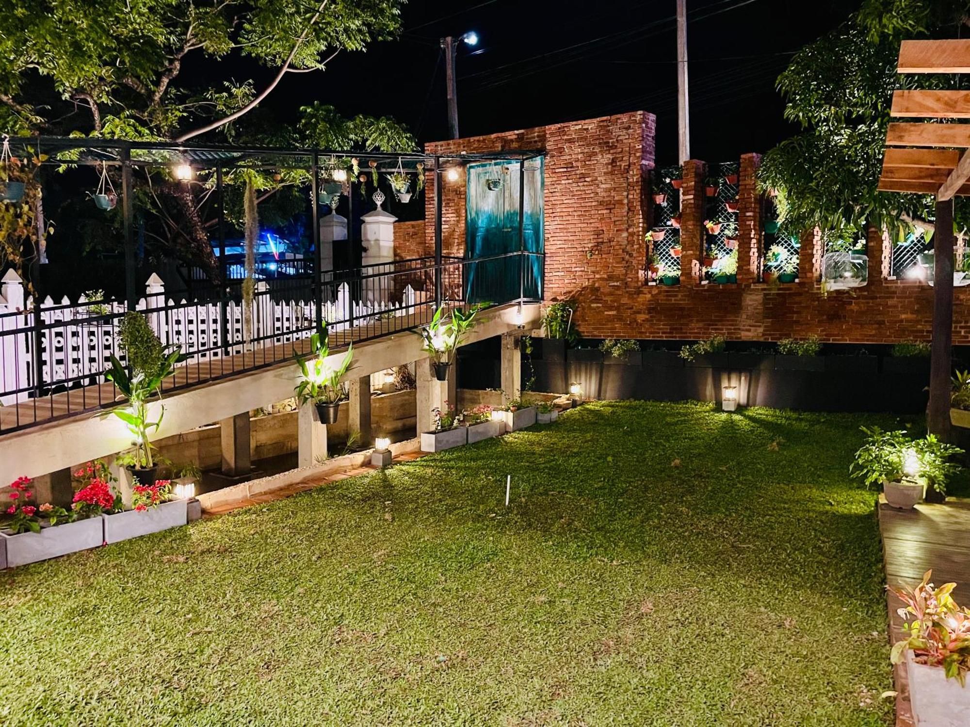 Ayur Ayur White Sail Villa Dalupotha 外观 照片