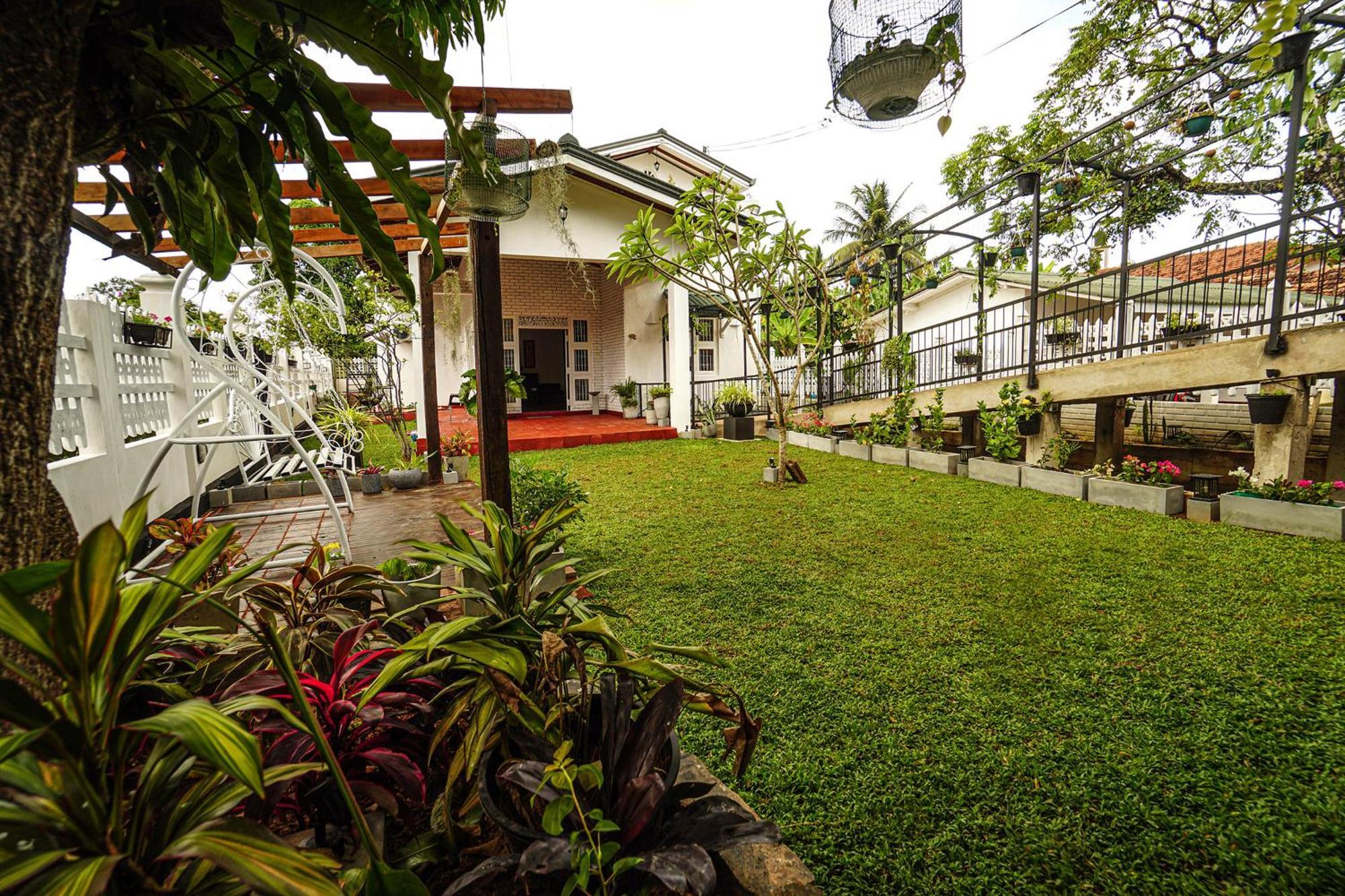 Ayur Ayur White Sail Villa Dalupotha 外观 照片